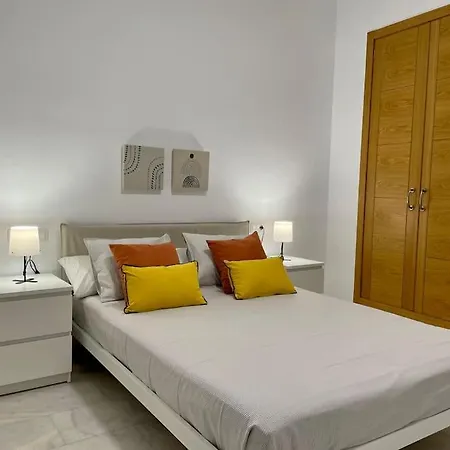 Puerta De Magdalena Apartment *